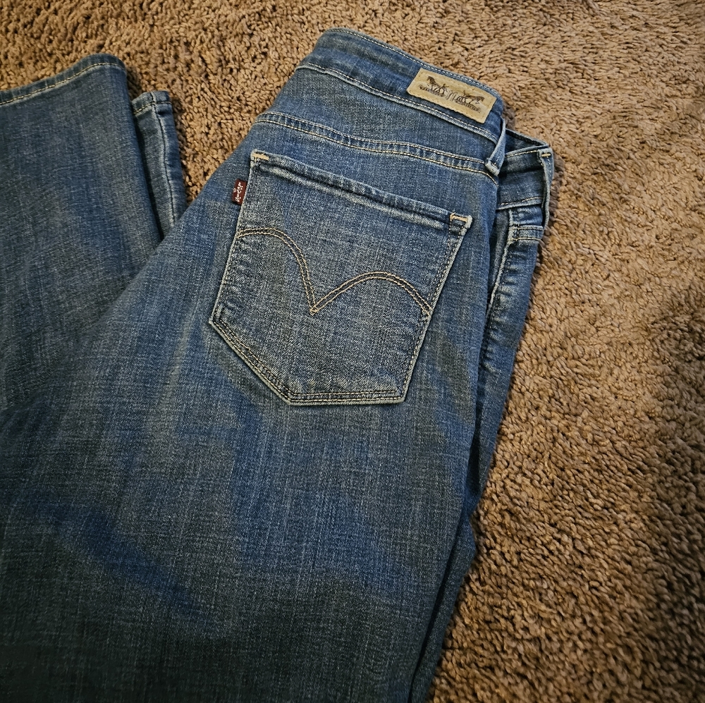 Mid Rise Skinny Levi's Stretchy Blue Jeans - Picture 2 of 8